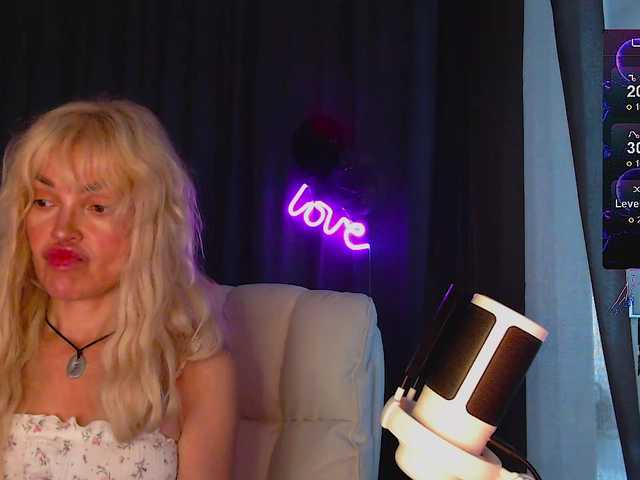 Margo77-1 live webcam show