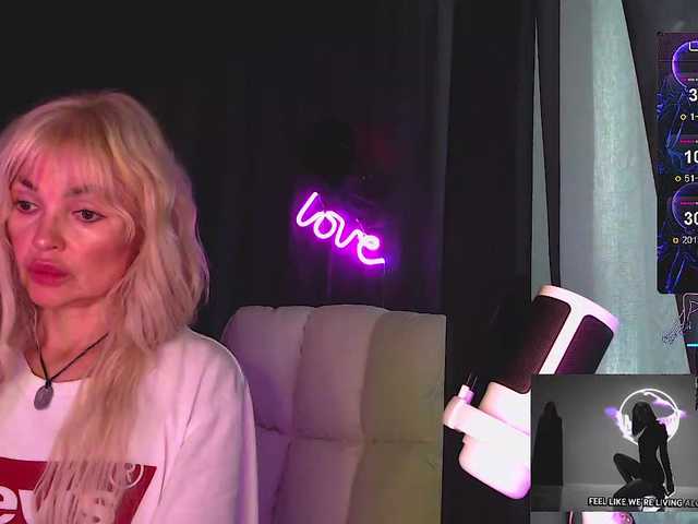 Margo77-1 live cam on BongaCams