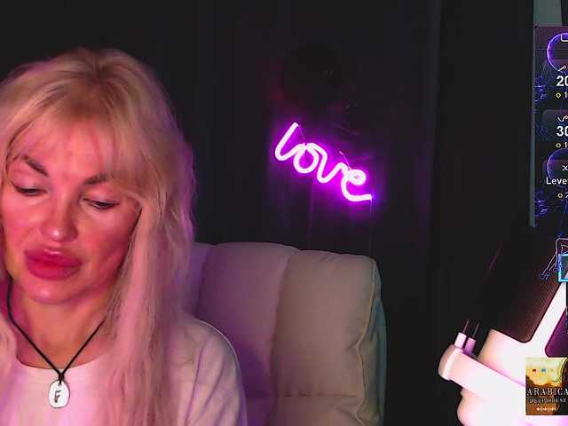 Margo77-1 live cam on BongaCams