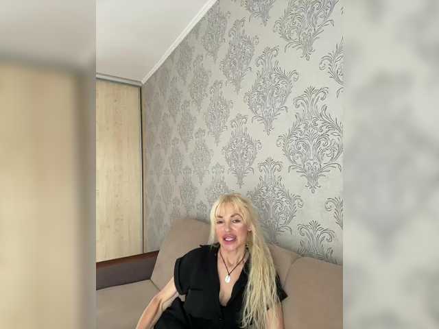 Margo77-1 live cam on BongaCams