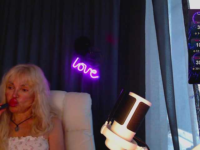 Margo77-1 live webcam show
