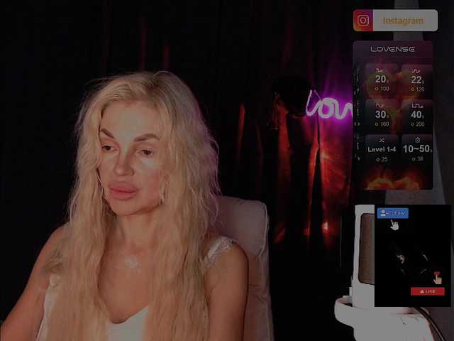 Margo77-1 live cam on BongaCams