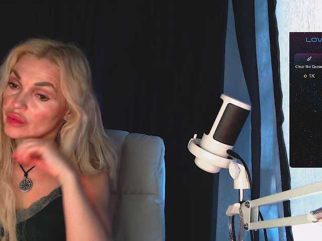 Margo77-1 live cam on BongaCams