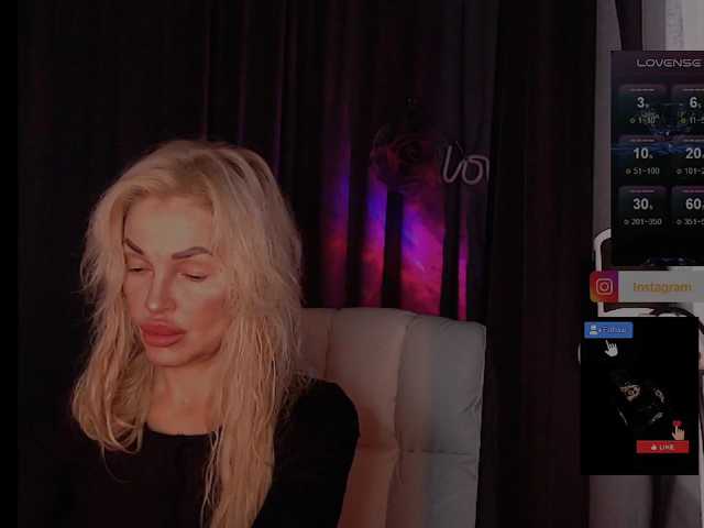 Margo77-1 live cam on BongaCams