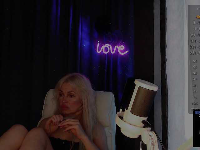 Margo77-1 live webcam show
