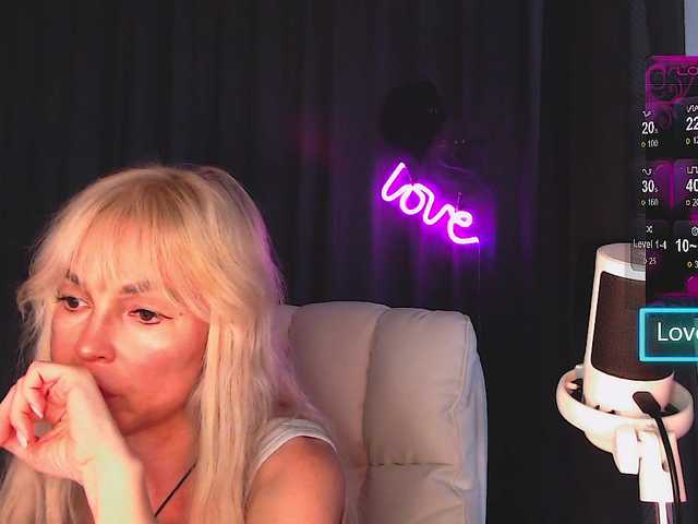 Margo77-1 live cam on BongaCams