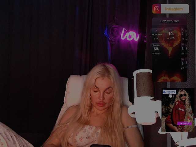 Margo77-1 live cam on BongaCams