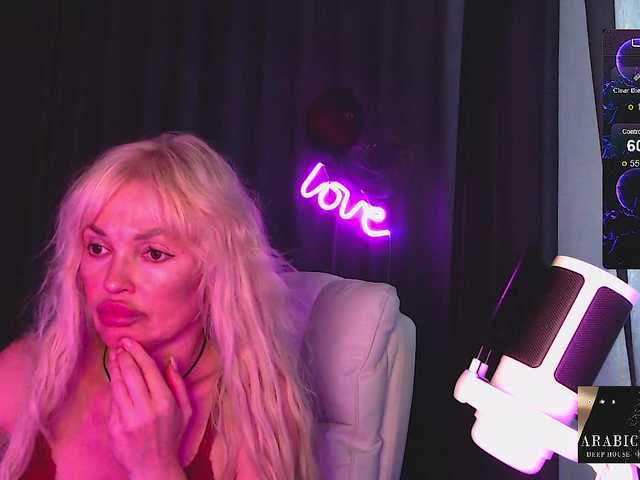 Margo77-1 live cam on BongaCams