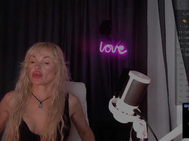 Margo77-1 live webcam show