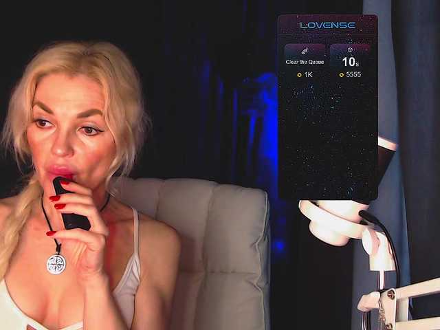 Margo77-1 live cam on BongaCams