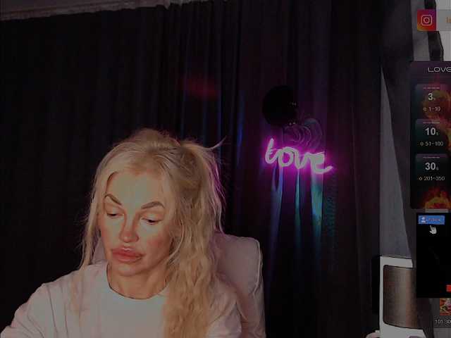 Margo77-1 live cam on BongaCams