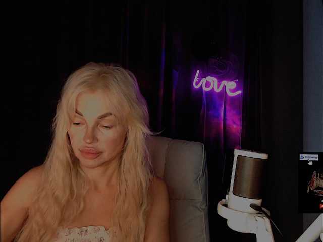 Margo77-1 live cam on BongaCams