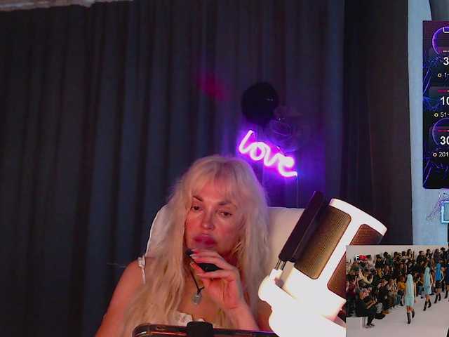 Margo77-1 live cam on BongaCams