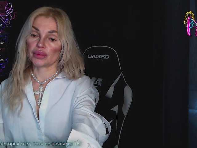 Margo77-1's BongaCams show and profile