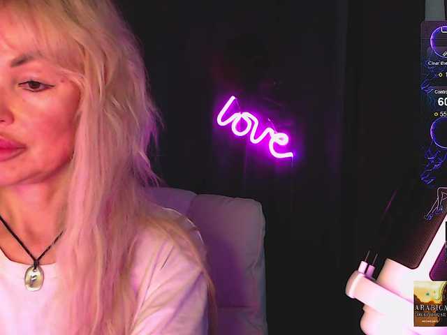 Margo77-1 live cam on BongaCams