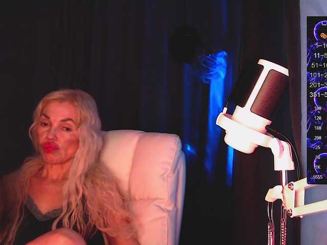 Margo77-1 live cam on BongaCams