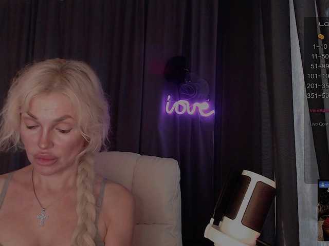 Margo77-1 live cam on BongaCams