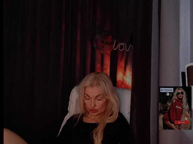 Margo77-1 live cam on BongaCams