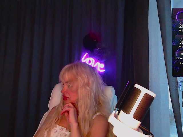Margo77-1 live webcam show
