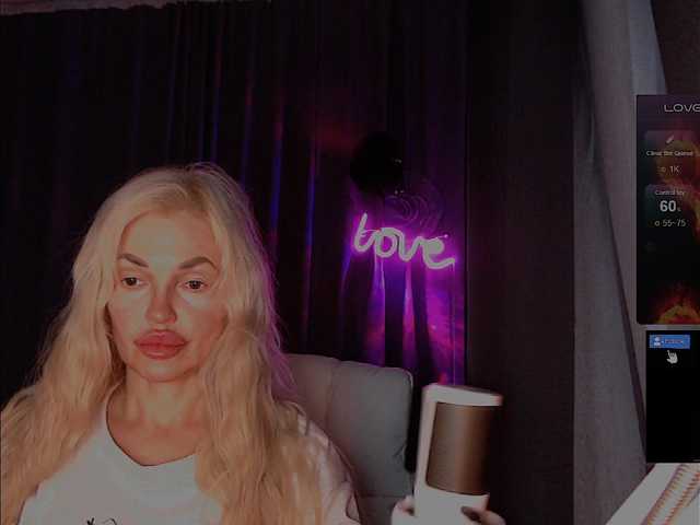 Margo77-1 live cam on BongaCams