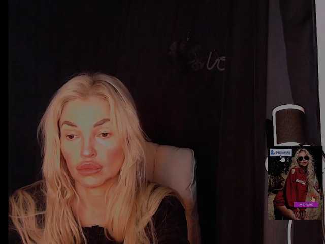 Margo77-1 live cam on BongaCams