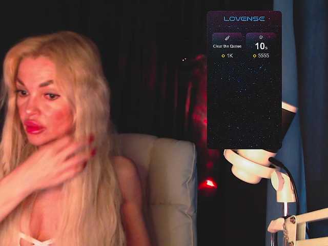 Margo77-1 live cam on BongaCams