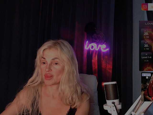 Margo77-1 live cam on BongaCams