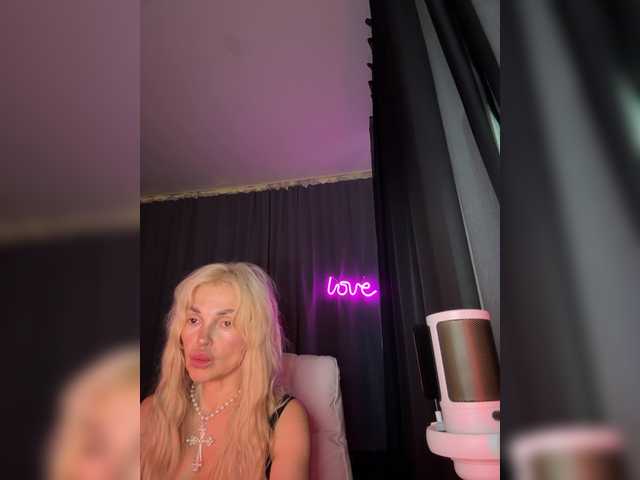 Margo77-1 live cam preview