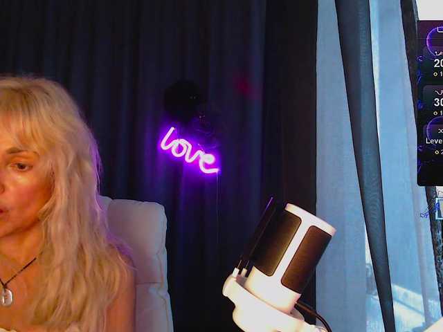 Margo77-1 live webcam show