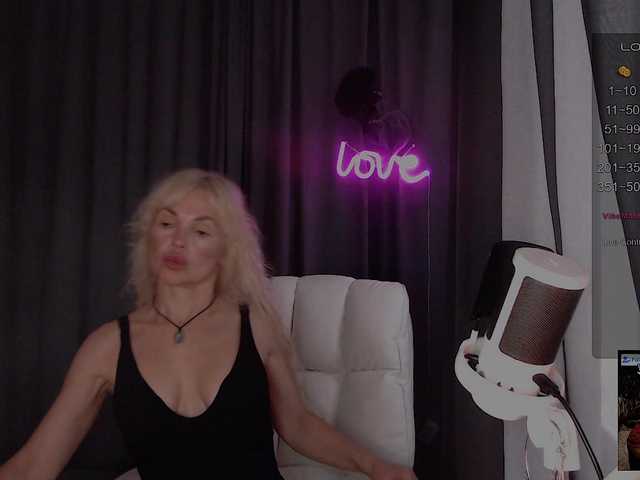Margo77-1 live webcam show