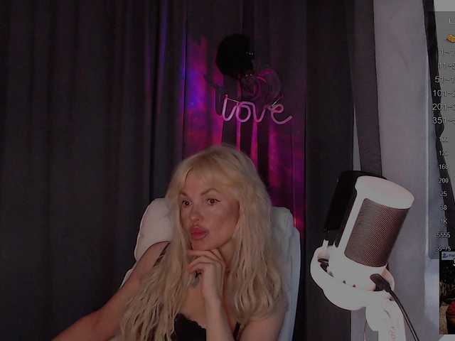 Margo77-1 live webcam show