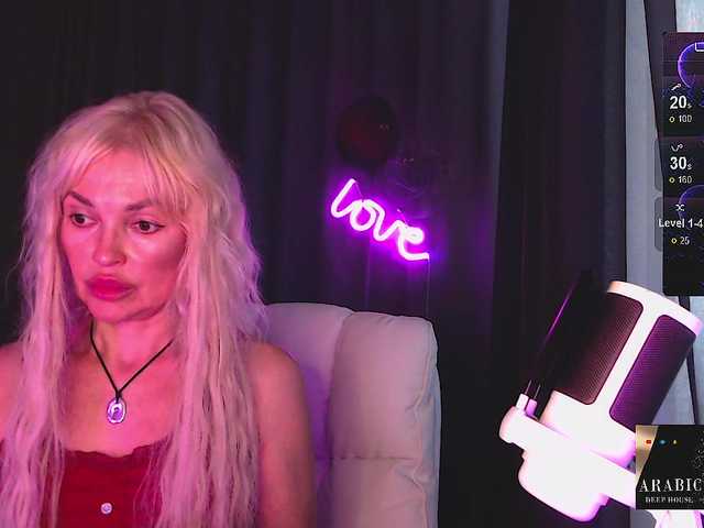 Margo77-1 live cam on BongaCams