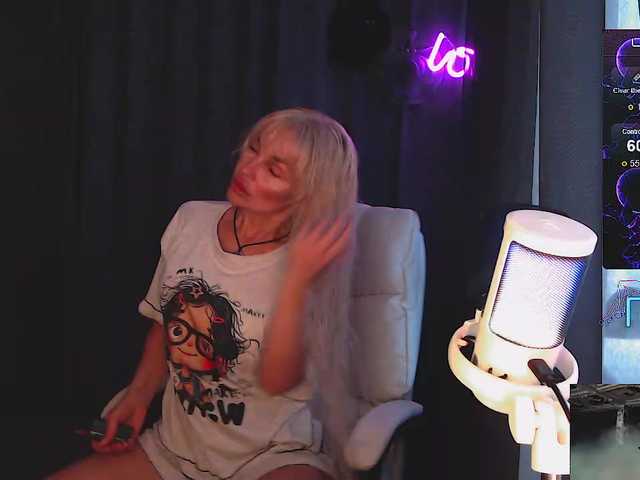 Margo77-1 live cam on BongaCams