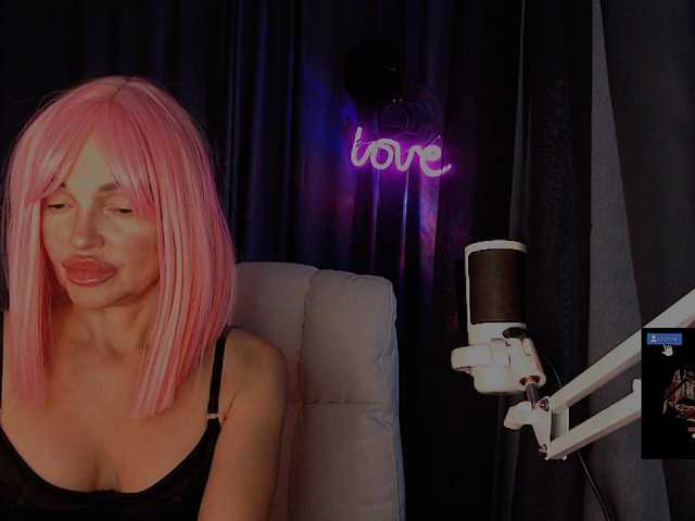 Margo77-1 live cam on BongaCams