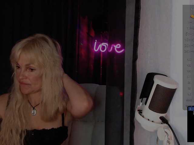 Margo77-1 live webcam show