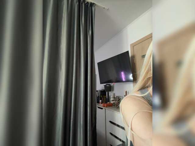 Margo77-1 live cam on BongaCams