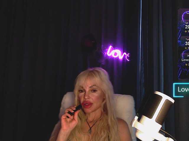margo77-1 live sex show