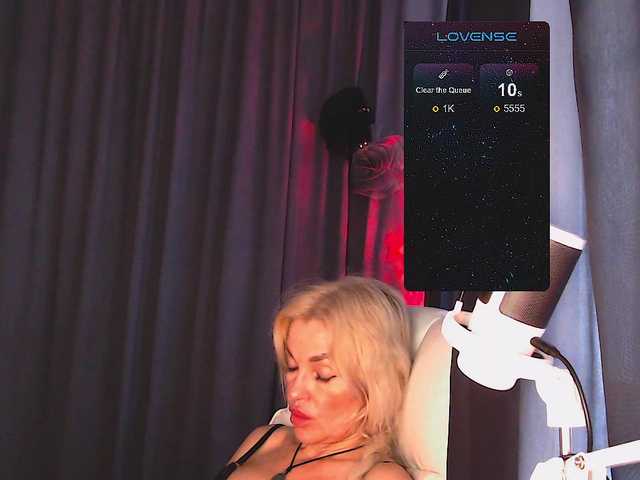 Margo77-1 live cam on BongaCams