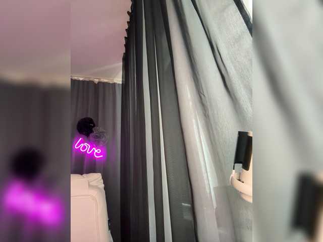 Margo77-1 live webcam show