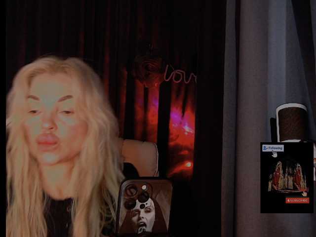 Margo77-1 live cam on BongaCams