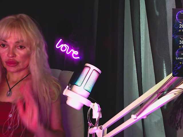 Margo77-1 live cam on BongaCams