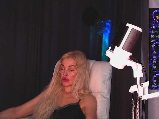 Margo77-1 live cam on BongaCams