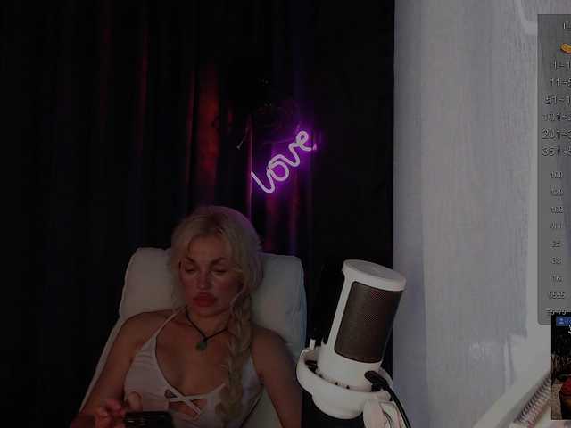 Margo77-1 live webcam show
