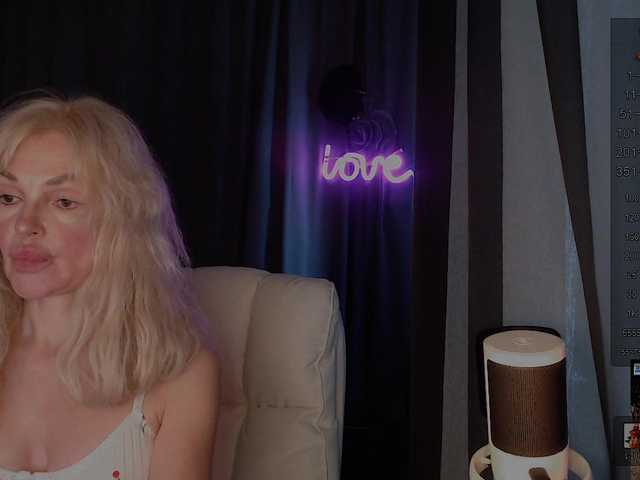 Margo77-1 live cam on BongaCams