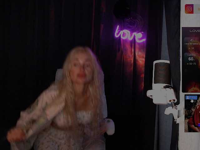 Margo77-1 live cam on BongaCams