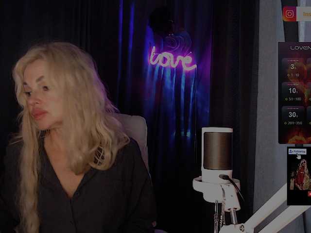 Margo77-1 live cam on BongaCams