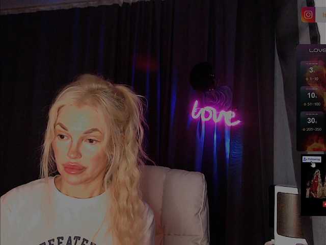 Margo77-1 live cam on BongaCams
