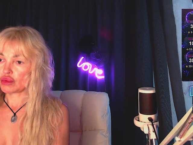 Margo77-1 live webcam show