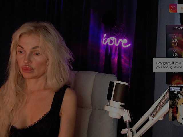 Margo77-1 live cam on BongaCams