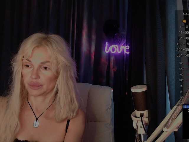 Margo77-1 live webcam show